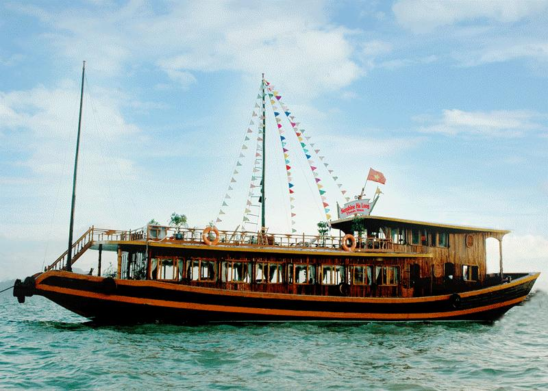 Full Day Boat Cruise in Halong Bay (8 Hours)
